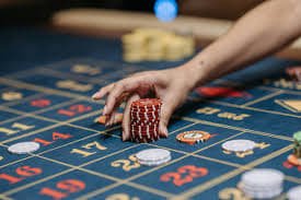 Màn hình game slot nổ hũ jackpot đang quay trên sunnwin