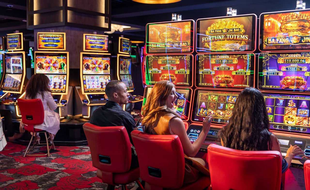 Bàn baccarat live dealer casino trực tuyến trên sunnwin